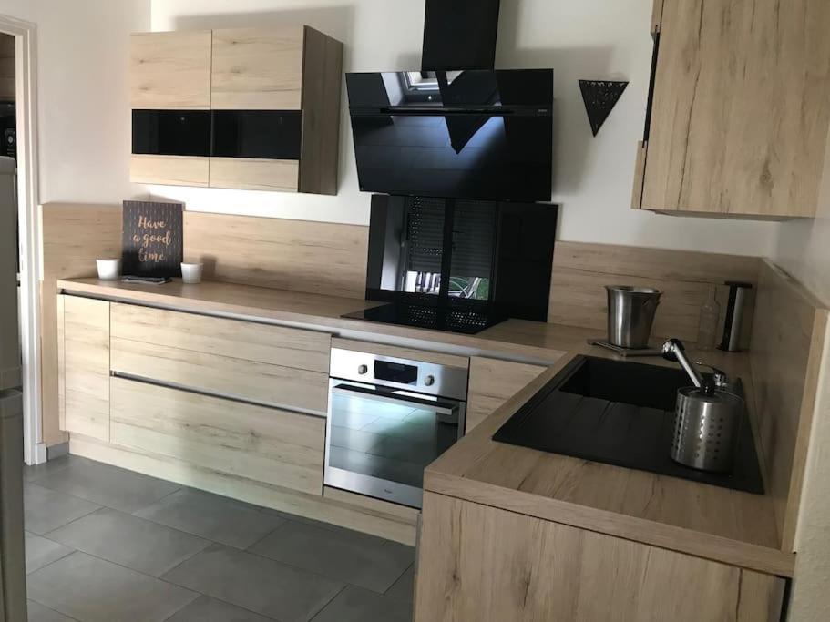 Appartement Avec Terrasse Centre De La Bastide Каркассон Экстерьер фото